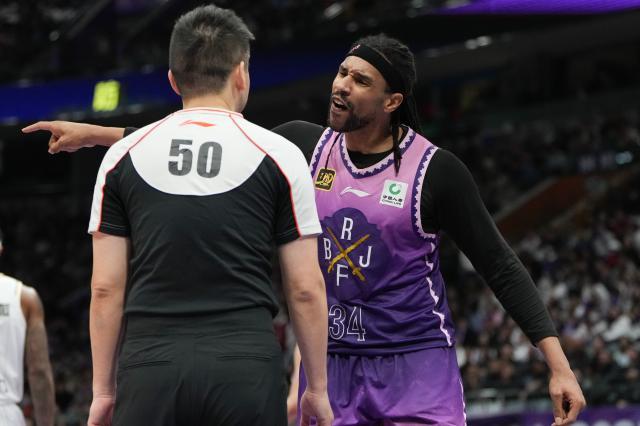 1733998692723025917.jpg (体育)(13)篮球——CBA常规赛:北京控股不敌北京北汽XxjpseC007265_20241206_PEPFN0A001.jpg